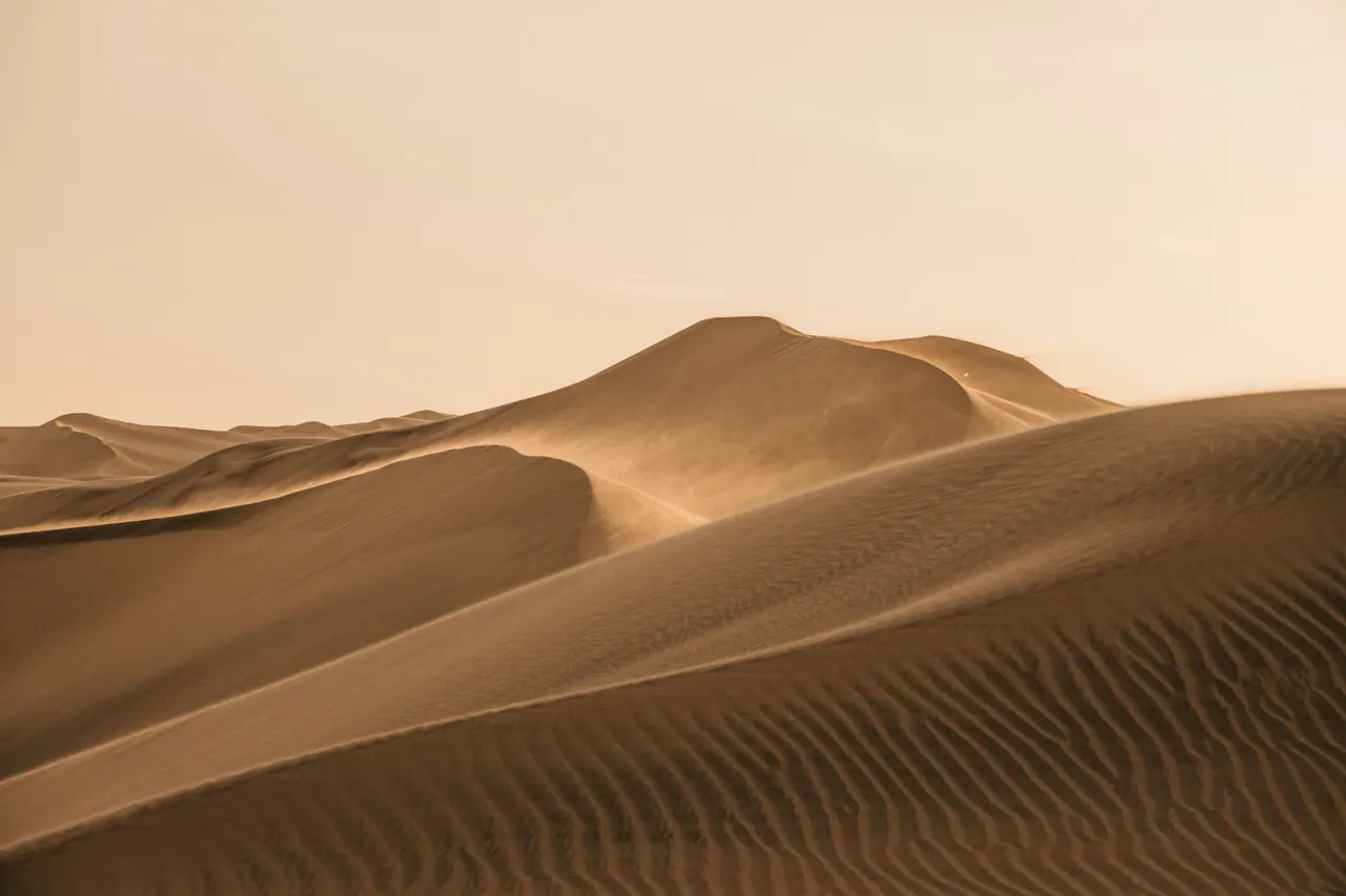 Soft desert dunes